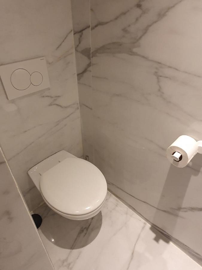 B96 Suites Брюссель Экстерьер фото